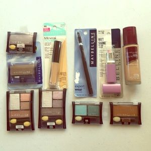 NWT-10 piece Maybelline New York makeup bundle
